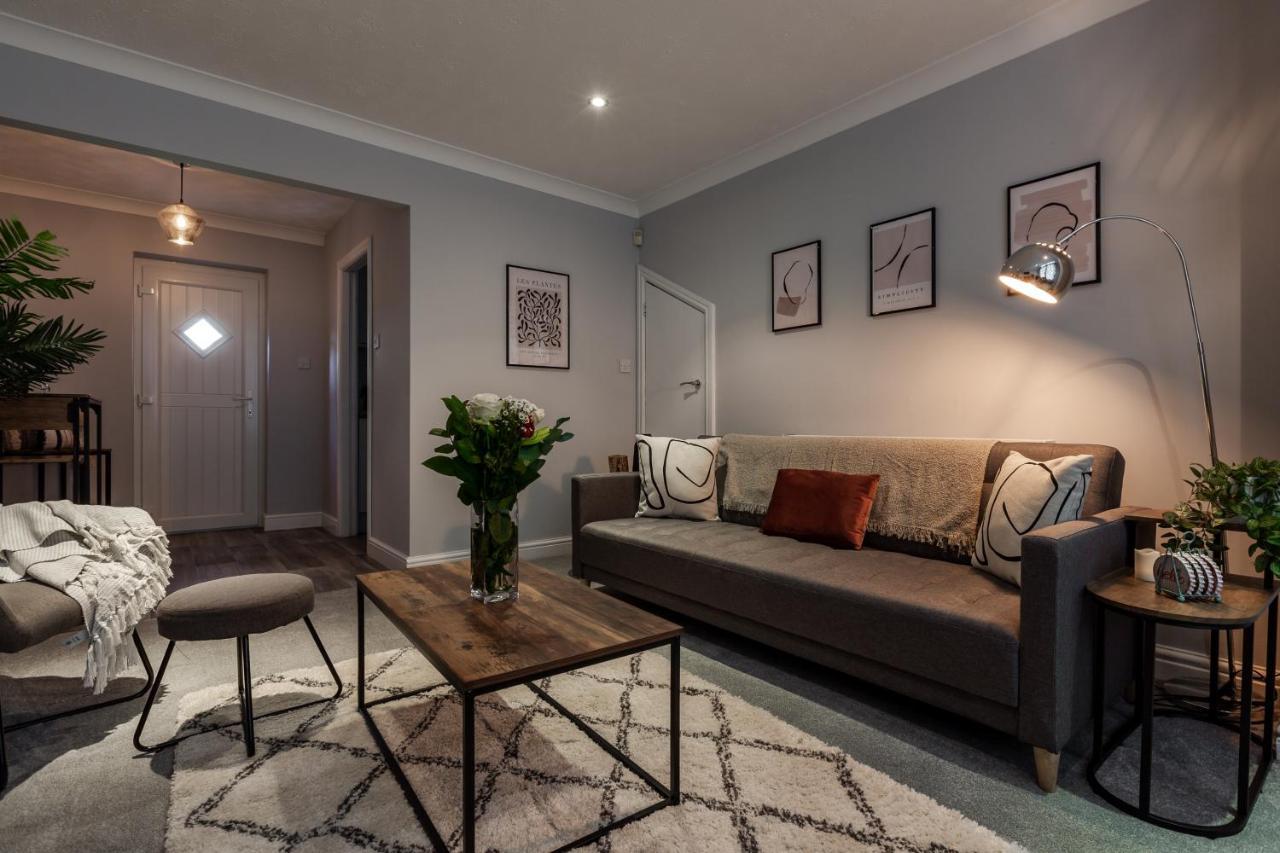 Curlew - 3 Bedrooms Wi-Fi, Parking, Contractors Thornton  Dış mekan fotoğraf