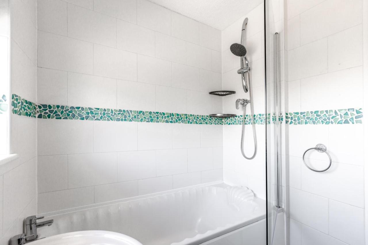 Curlew - 3 Bedrooms Wi-Fi, Parking, Contractors Thornton  Dış mekan fotoğraf