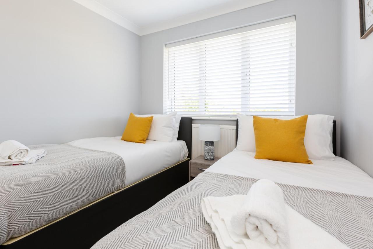 Curlew - 3 Bedrooms Wi-Fi, Parking, Contractors Thornton  Dış mekan fotoğraf