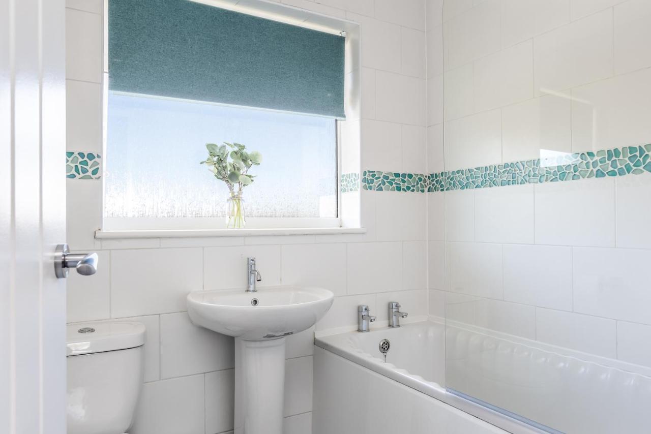Curlew - 3 Bedrooms Wi-Fi, Parking, Contractors Thornton  Dış mekan fotoğraf